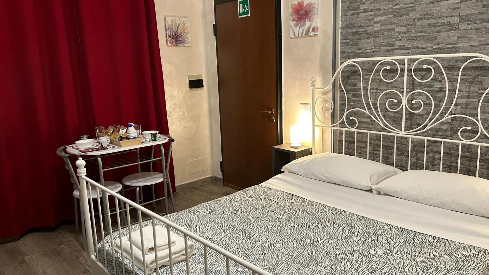 RooMY - Guest House Il Faraone Fiumicino Italia