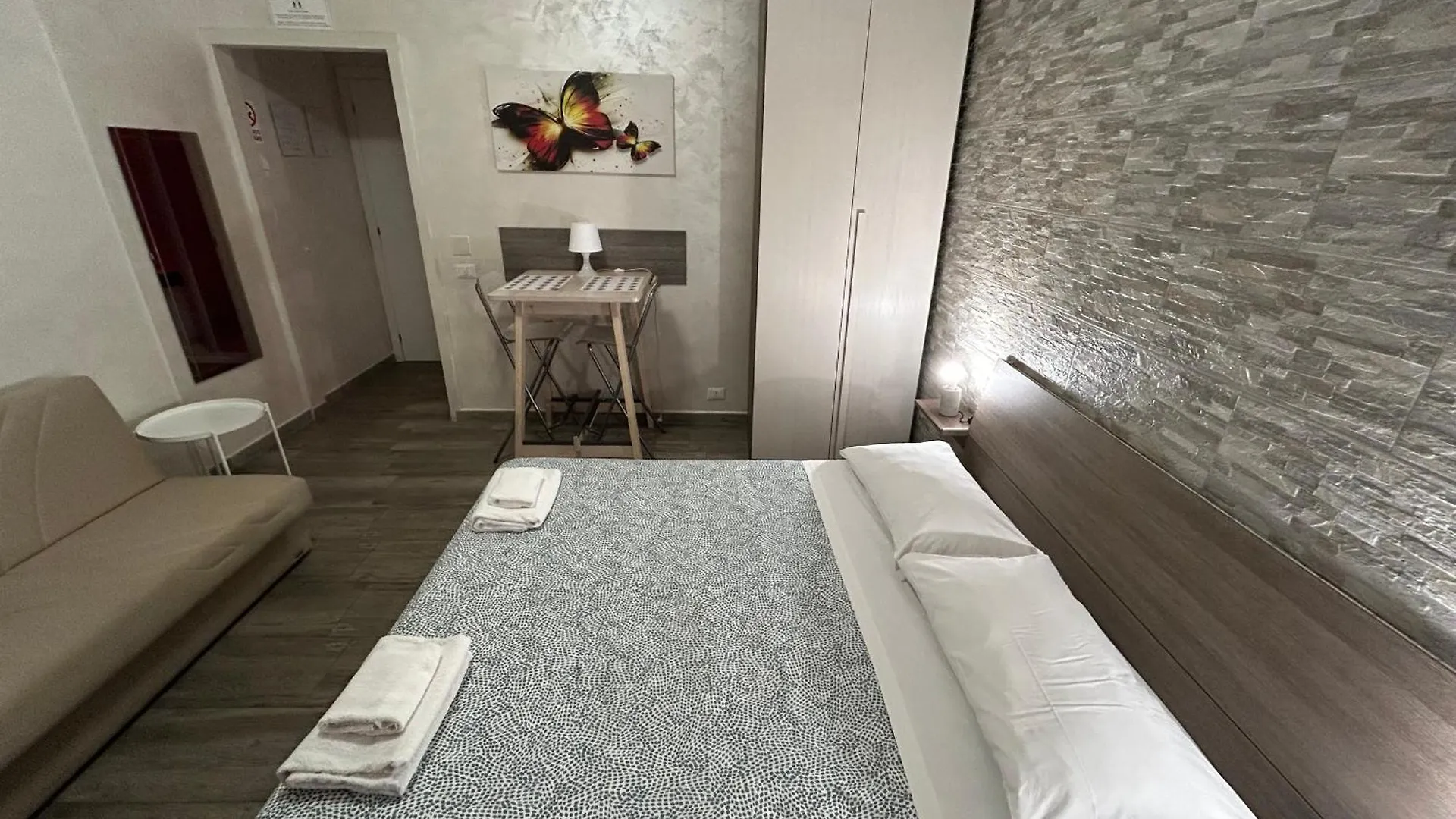 Guest House Il Faraone Фьюмичино 3*,  Италия
