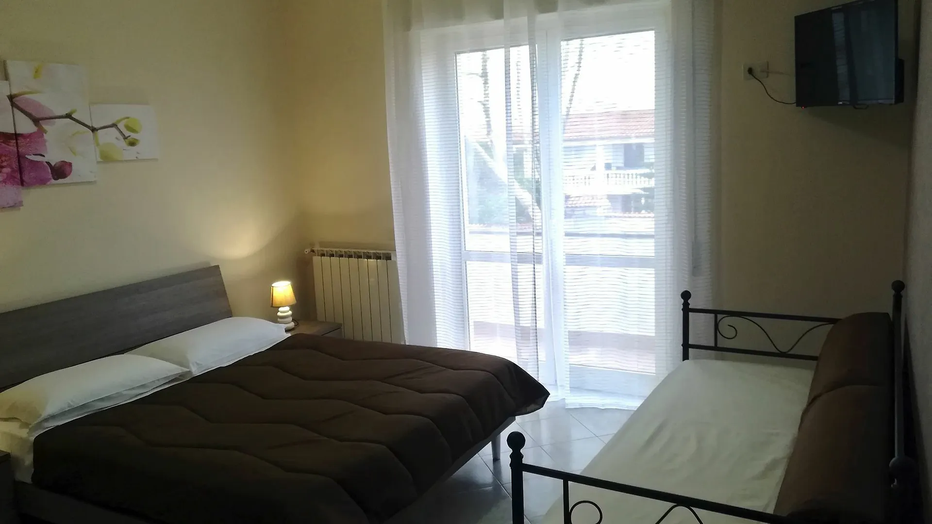 Guest House Il Faraone Фьюмичино