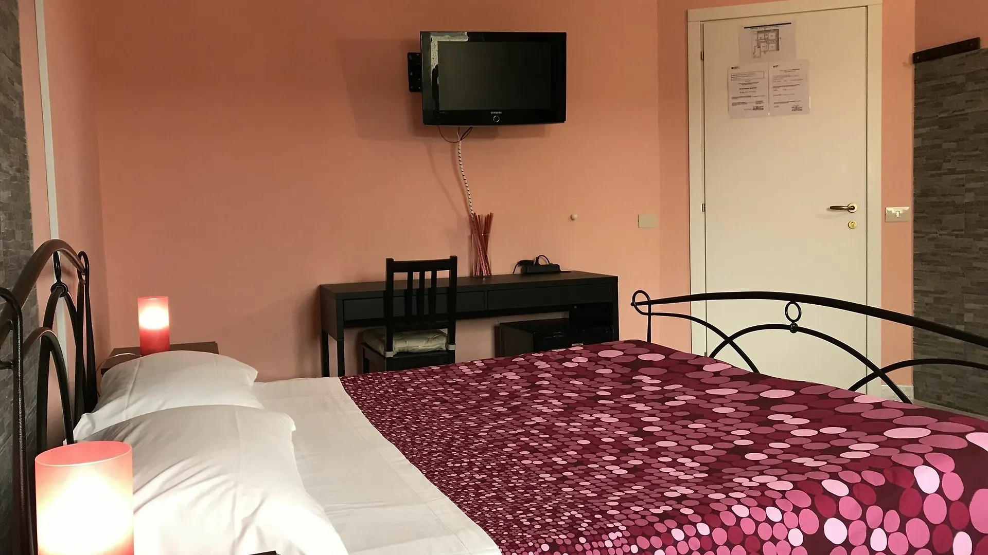 Guest House Il Faraone Фьюмичино