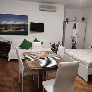 Leonardo Rome Holidays Фьюмичино