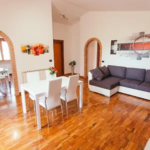 Domus Leonardo-private Free Parking Appartamento